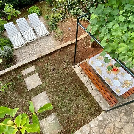 Apartament Bilini Garden Pula